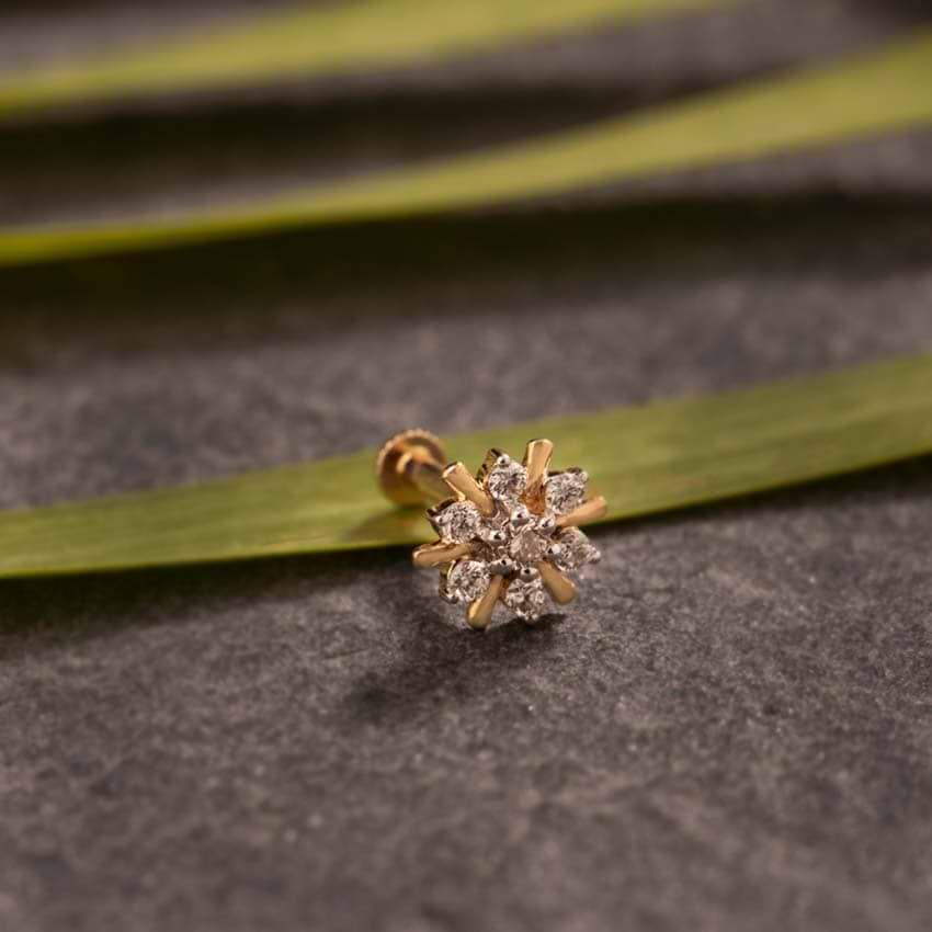 Shop Hanita Shine Diamond Nose Pin Online | CaratLane US