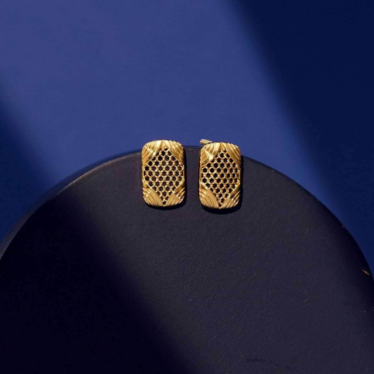 Imperial Mesh Gold Stud Earrings