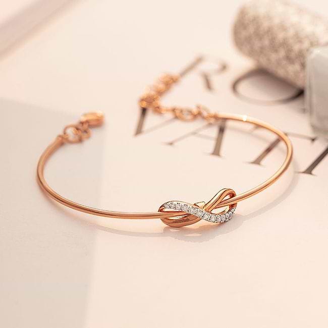 Caratlane infinity mall deals