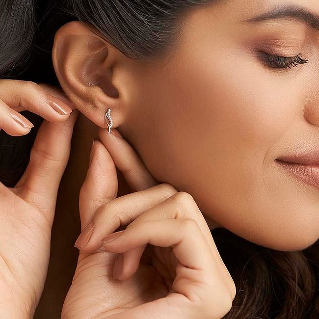 Caratlane platinum earrings discount