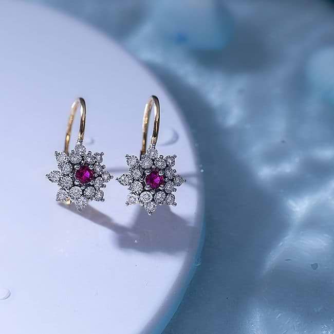 Caratlane silver earrings sale