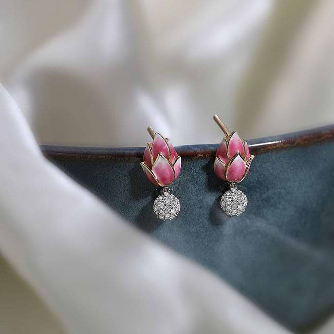 Caratlane deals navratna earrings