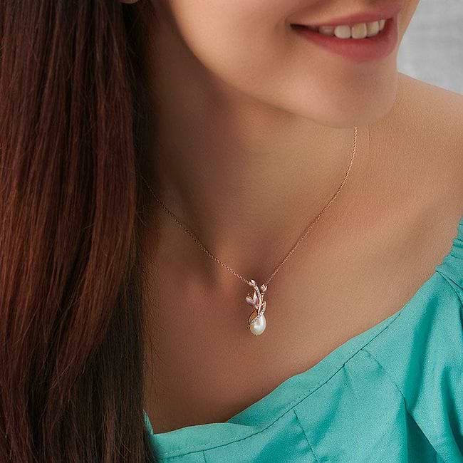 Shop Lavencia Tulip Pearl Necklace Online - CaratLane US