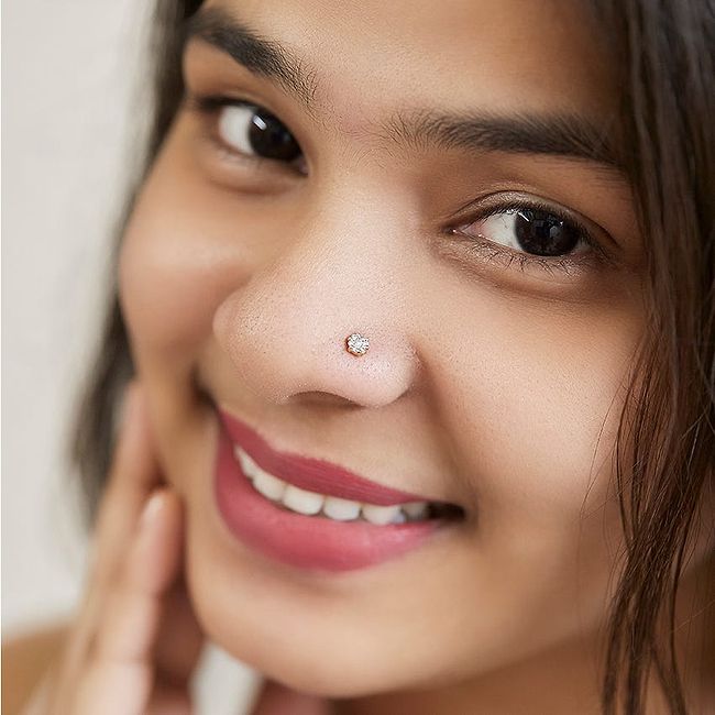 Online nose pin shopping hotsell