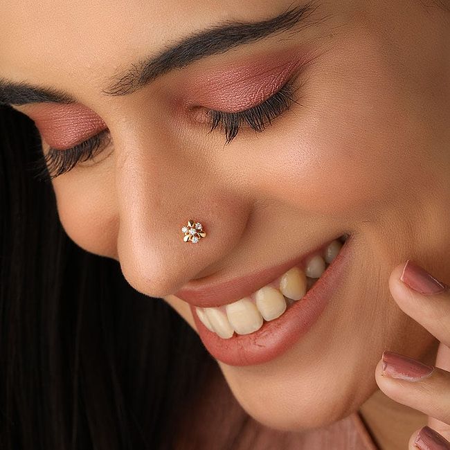 Small nose pin online online