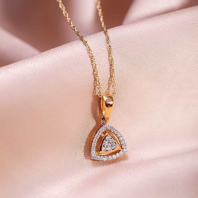 Daisy halo necklace sales