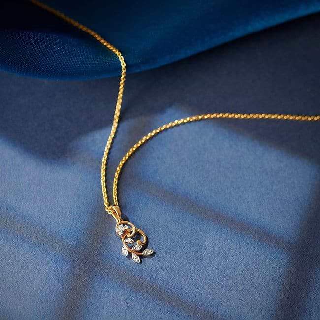 Caratlane pendant with price sale