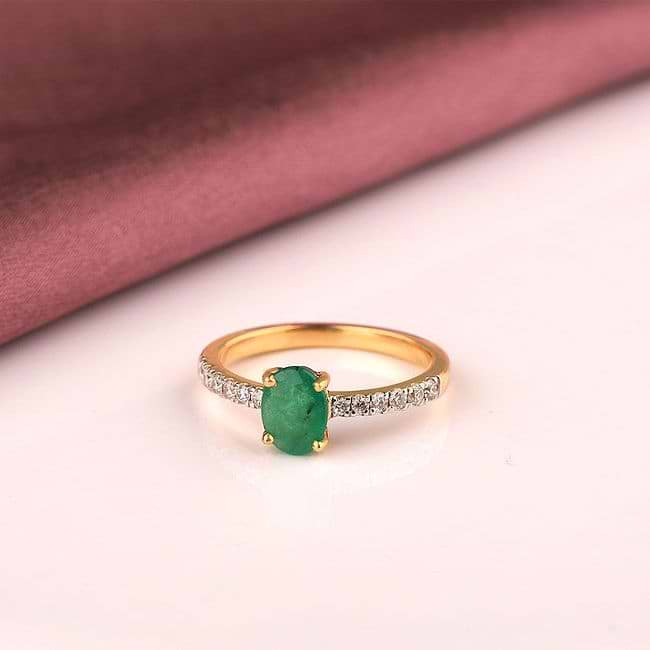 Buy Nagini Emerald Gemstone Ring Online | CaratLane