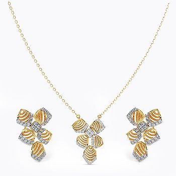 Celestial Streaks Diamond Necklase Set