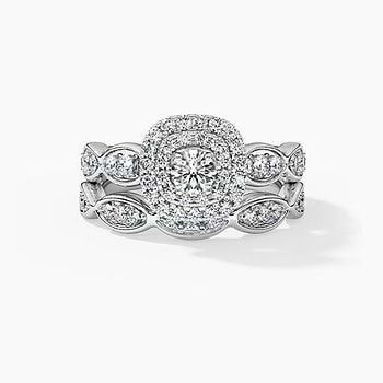 Glistening Solitaire Bridal Ring Set