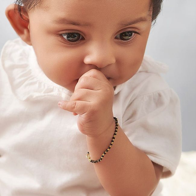 Baby wearing bracelet deals