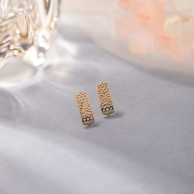 Lace earrings online on sale