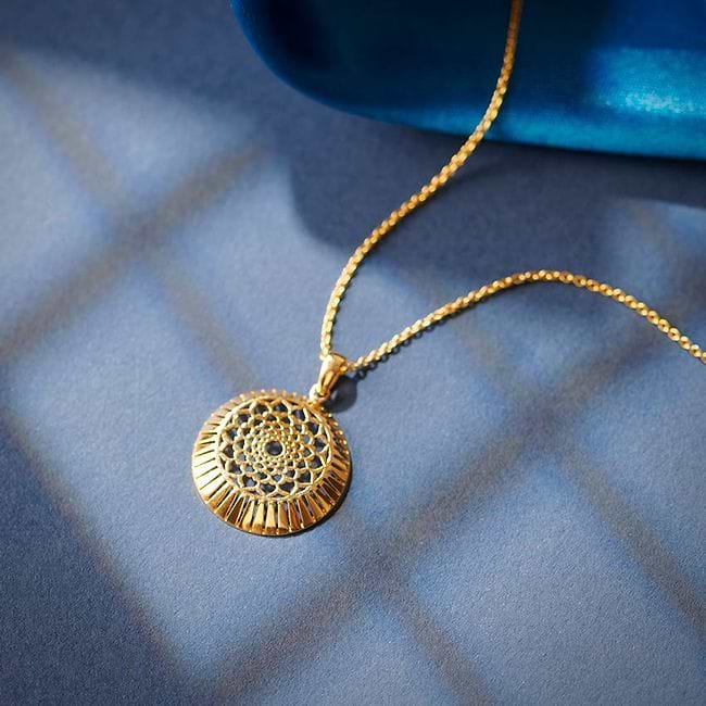 Caratlane pendant with price cheap