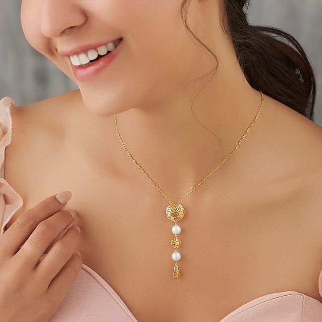 Shop Livi Cutout Pearl Pendant Online CaratLane US