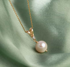 Victoria Pearl Pendant